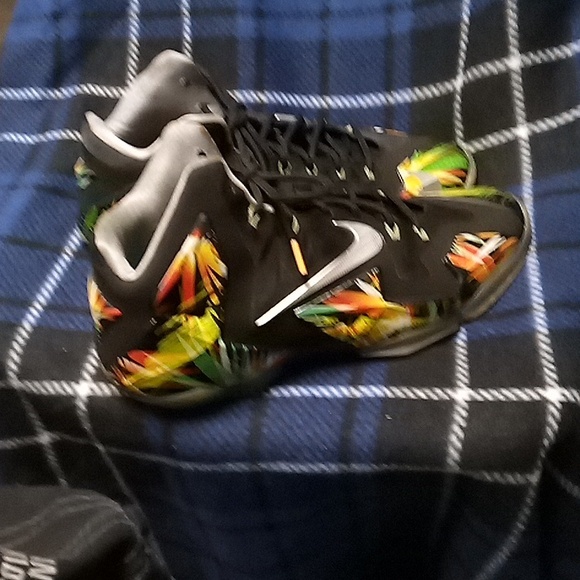 Nike LeBron 11 or best offer - Picture 4 of 6